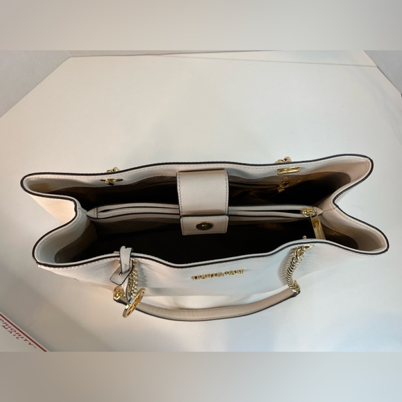 Michael Kors Teagan Pebbled Leather Shoulder Bag, Ivory - Picture 7 of 12